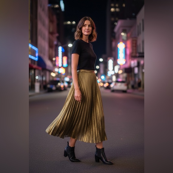 Banana Republic Gold Pleated Metallic Skirt Size 2 - Picture 2 of 6